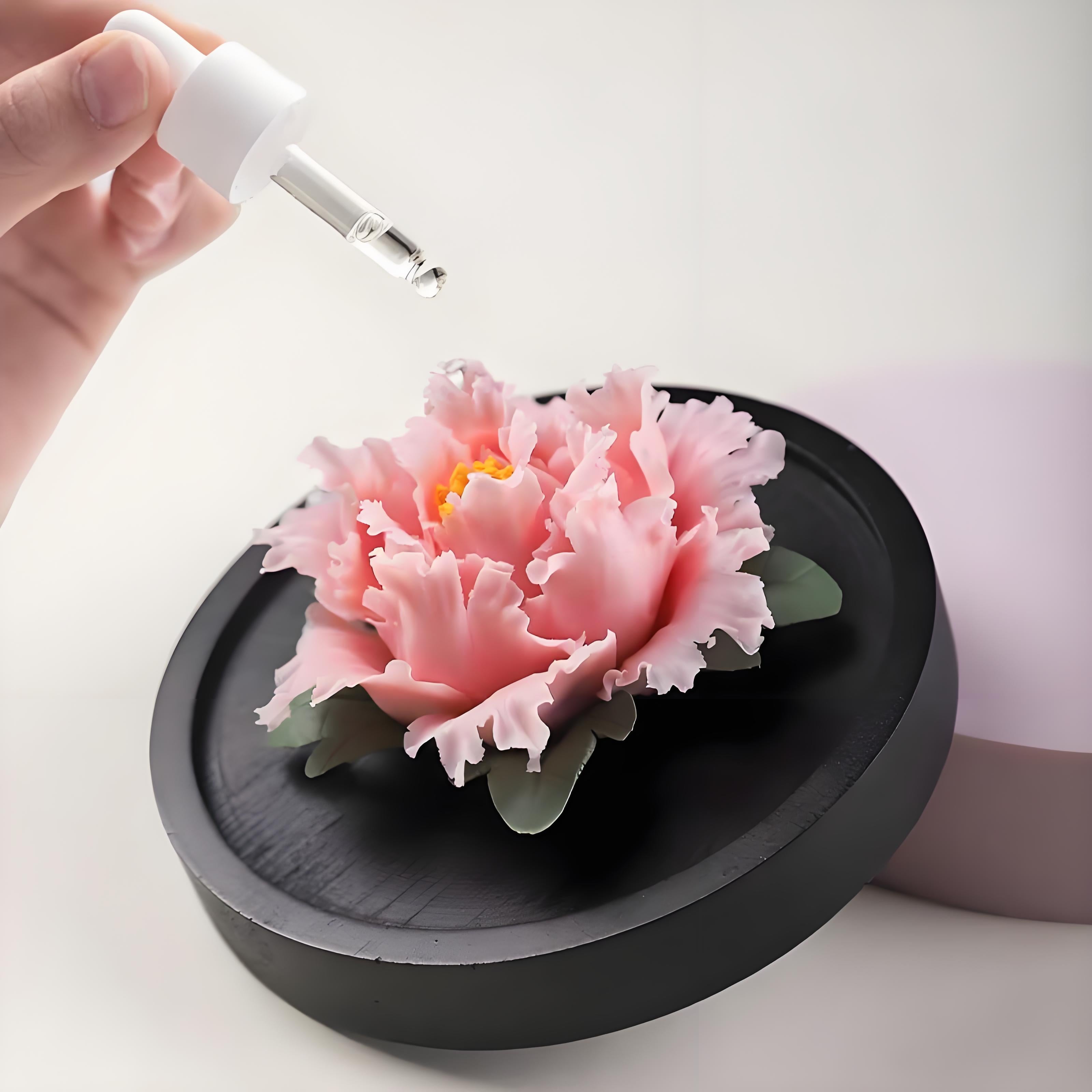 Ceramic Bloom Diffuser - Hand-Sculpted Aroma Art|Dust-Proof Acrylic Dome(no essential oil fragrances)