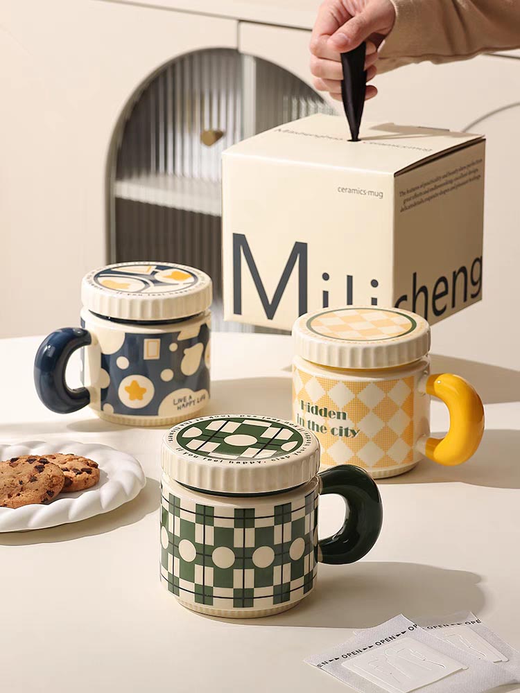 Designer's Canvas Ceramic Mug - Vibrant Lidded Art Cup Collection