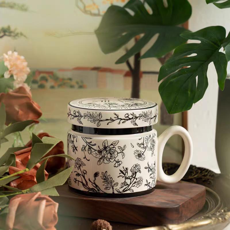 Botanical Ceramic Mug with Dust-Proof Lid - Floral Office & Breakfast Companion